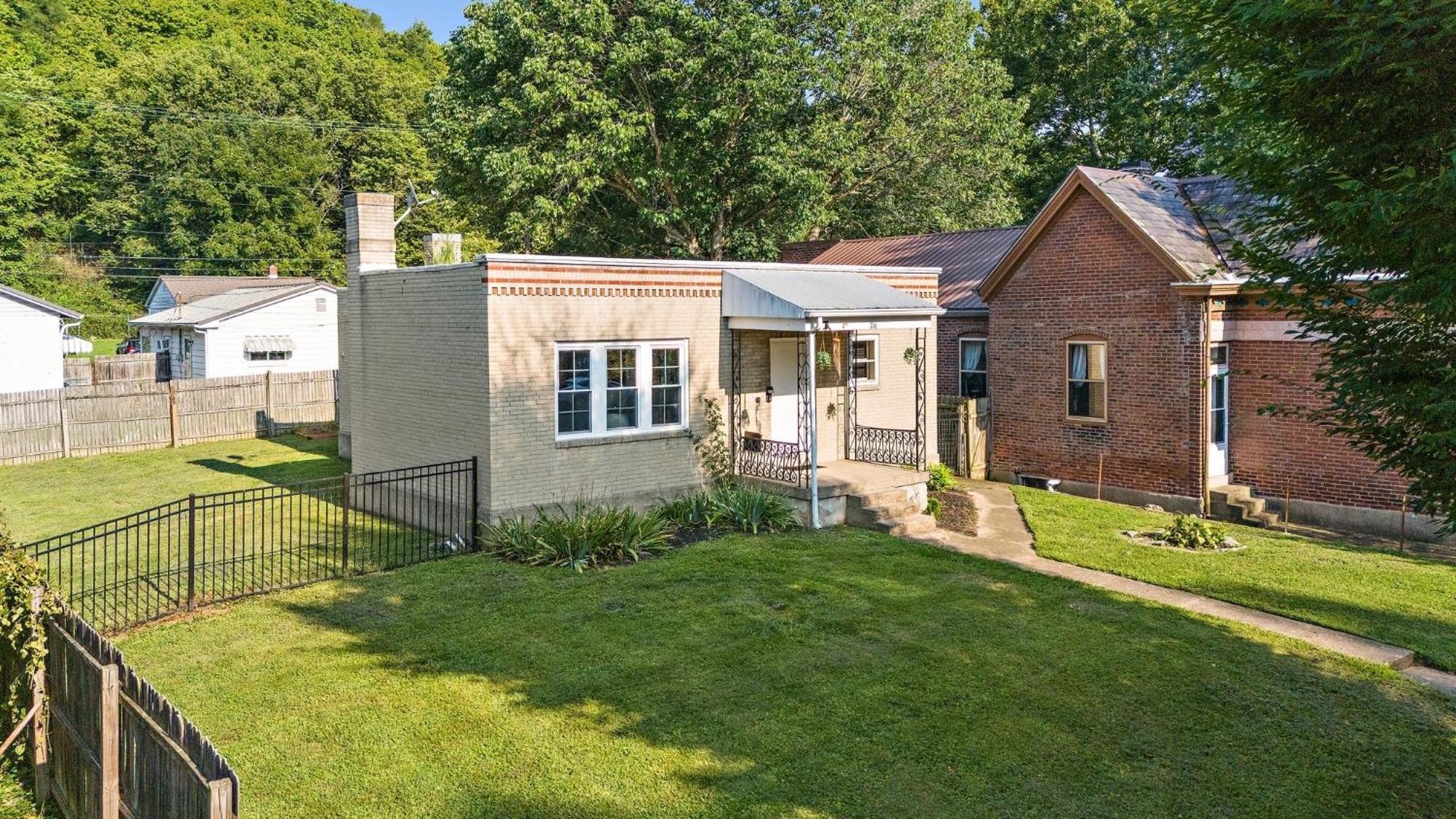 Unique Historic Bnb Madison Exterior foto